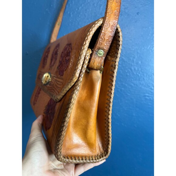 Vintage Southwestern Tooled Leather Shoulder Bag With Floral Design - Picture 8 of 14